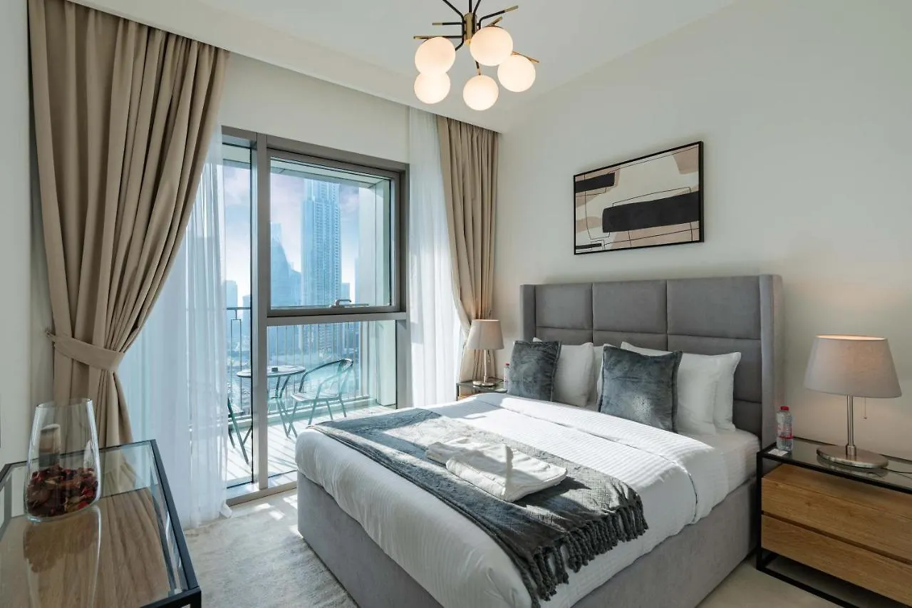 Sleeps 8 Burj Views Direct Dubai Mall Access 0*,  United Arab Emirates